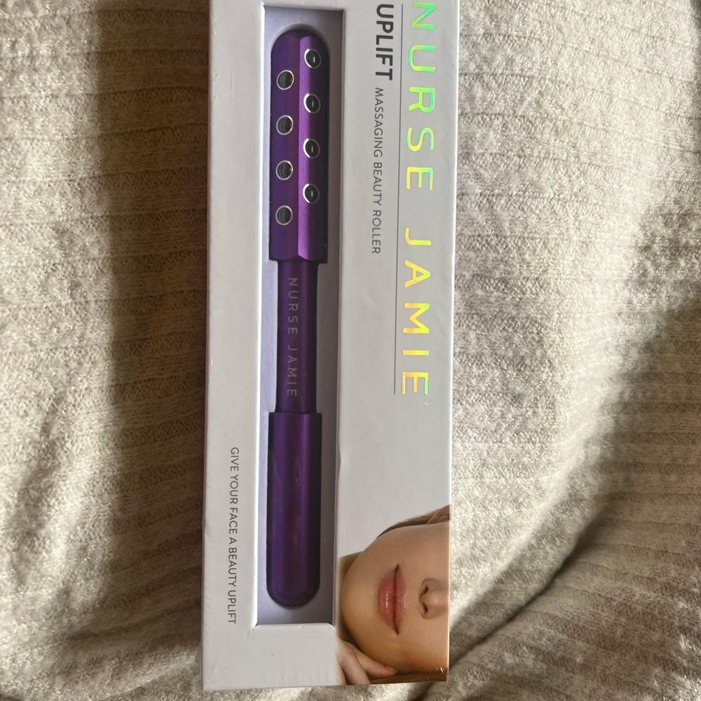 Nurse Jamie Uplift Massaging Beauty Roller Purple Facial Neck Skin NEW.